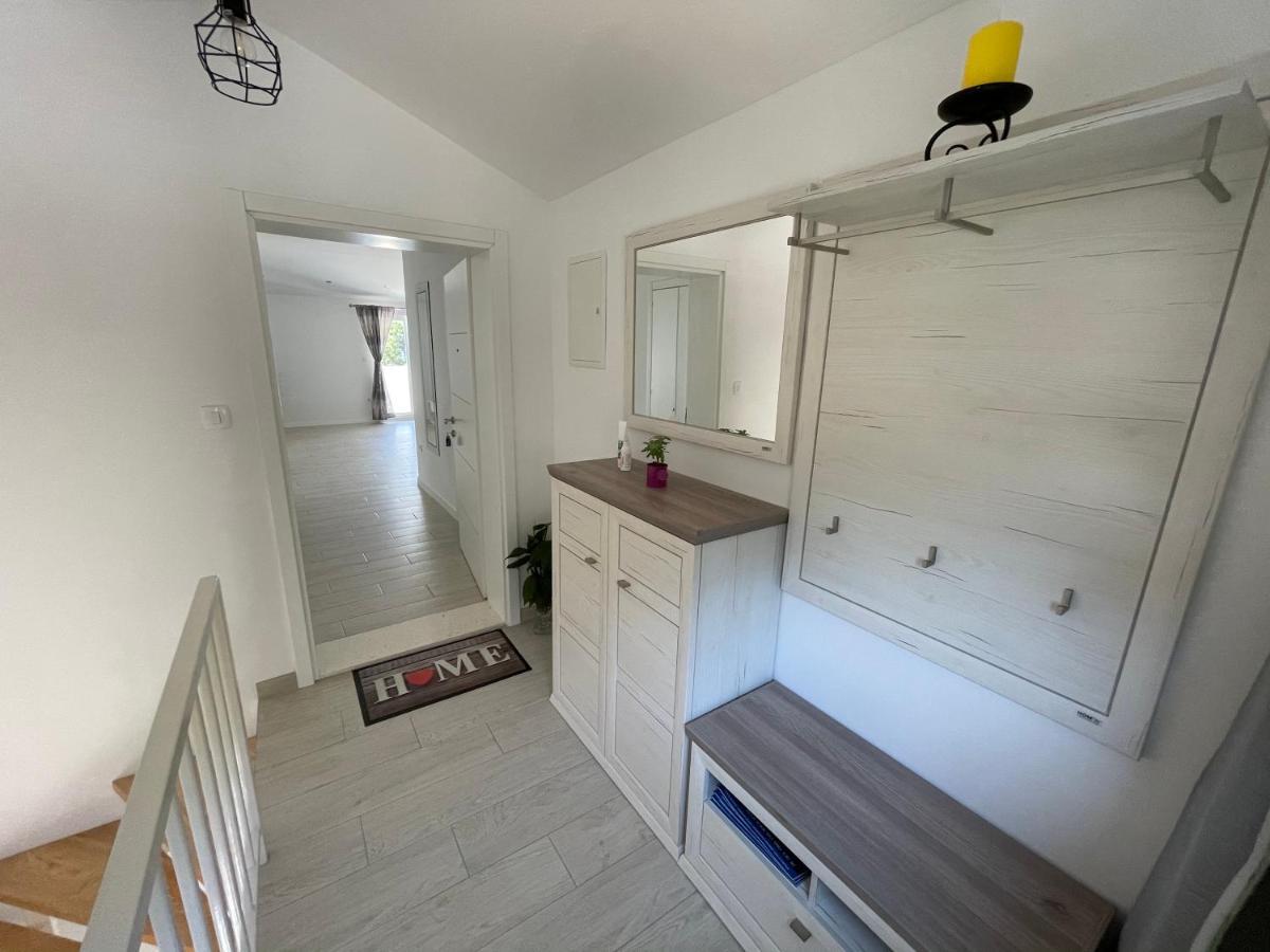 Apartman Mili Baška Voda Extérieur photo